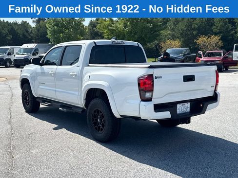 Used 2022 Toyota Tacoma SR5 w/ Technology Package RWD image 5