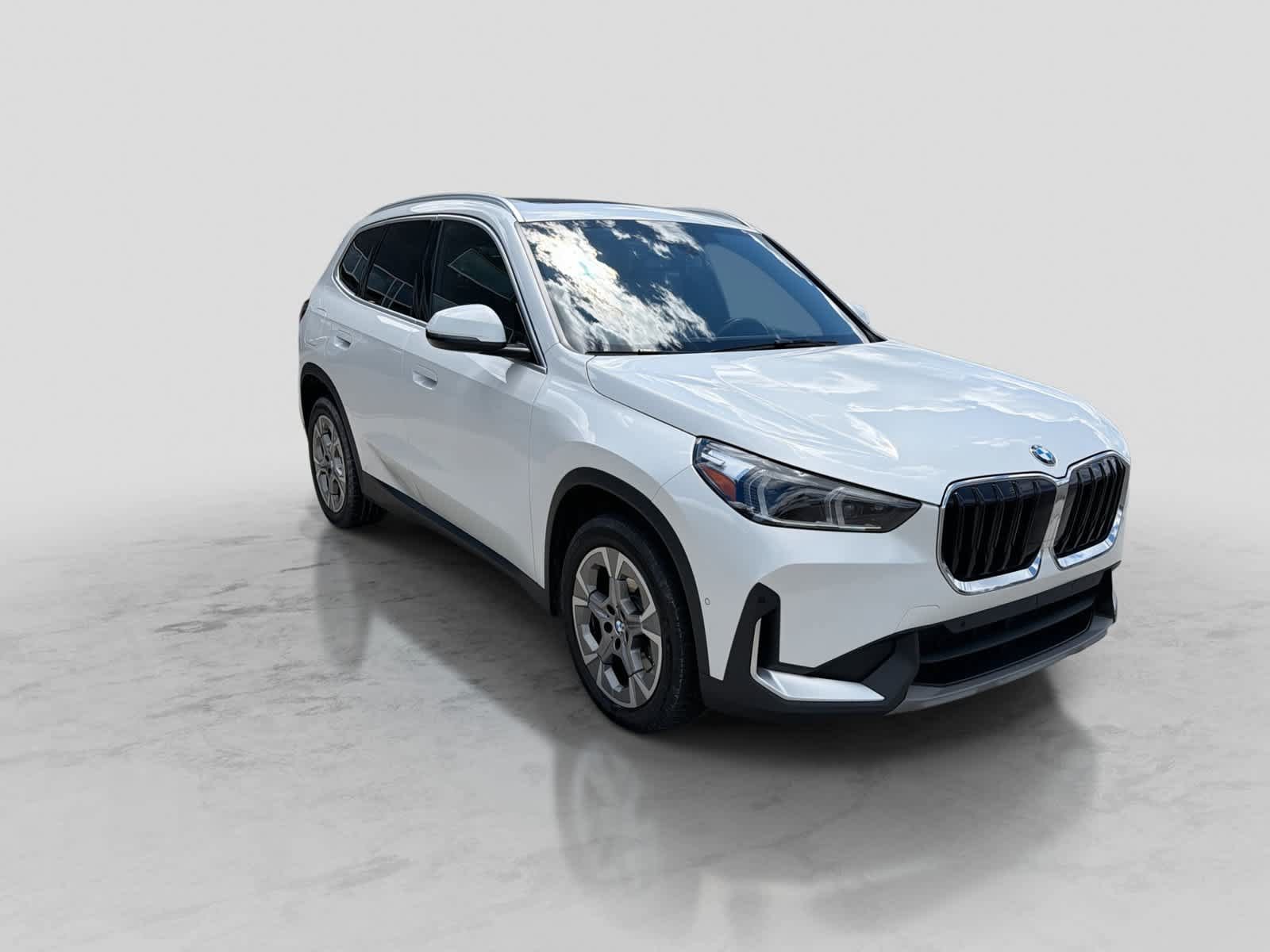 Used 2023 BMW X1 xDrive28i w/ Convenience Package AWD/4WD image 8