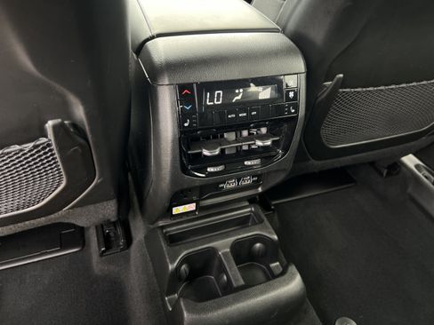 Used 2024 Jeep Grand Cherokee L Overland w/ Advanced Protech Group III AWD/4WD image 25