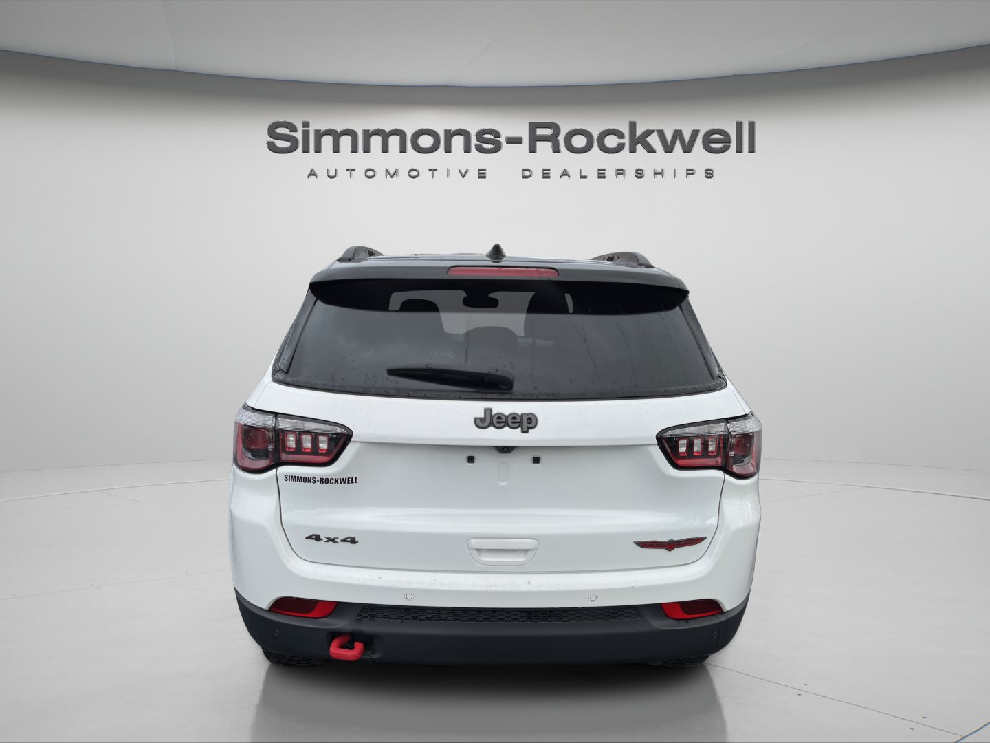 Used 2025 Jeep Compass Trailhawk AWD/4WD image 4