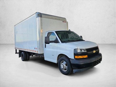 Used 2021 Chevrolet Express 3500 image 3