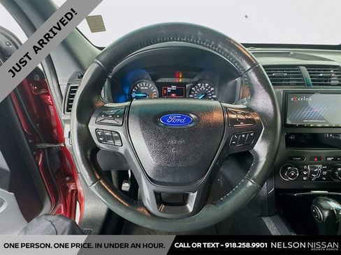 Used 2019 Ford Explorer XLT FWD image 11