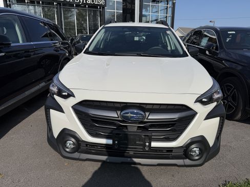 Used 2023 Subaru Outback AWD/4WD image 3