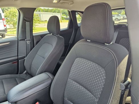 Used 2025 Ford Escape Active AWD/4WD image 18