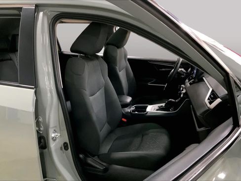 Used 2021 Toyota RAV4 XLE w/ Convenience Package AWD/4WD image 9