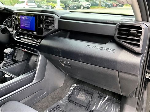 Used 2023 Toyota Tundra SR5 w/ SR5 Convenience Package AWD/4WD image 18