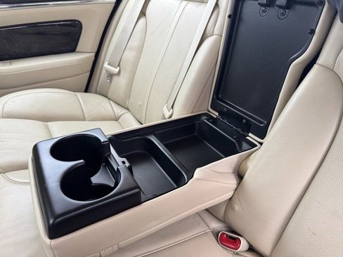 Used 2014 Lincoln MKS AWD w/ Equipment Group 101A image 34