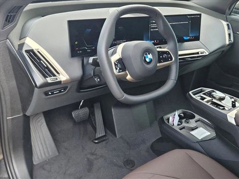Used 2026 BMW iX xDrive45 AWD/4WD image 9