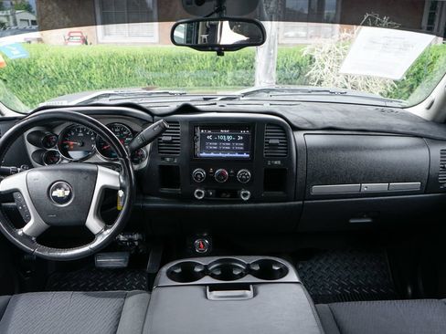 Used 2010 Chevrolet Silverado 2500 LT RWD image 25