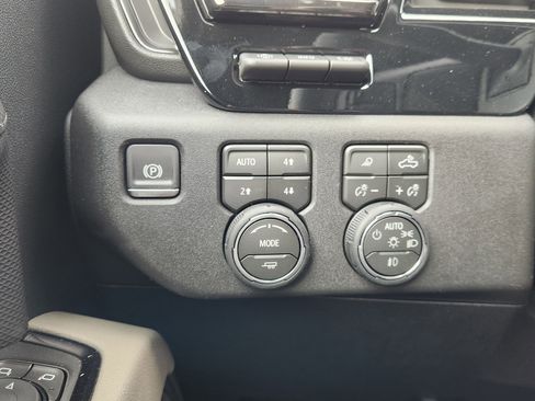 New 2026 Chevrolet Silverado 2500 ZR2 image 23