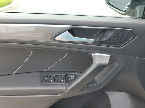Certified 2023 Volkswagen Tiguan SE R-Line FWD image 24