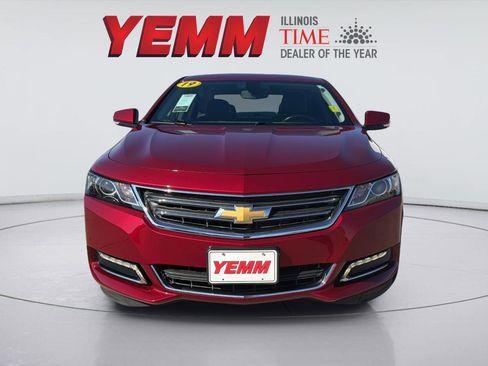Used 2019 Chevrolet Impala LT w/ LT Convenience Package image 3