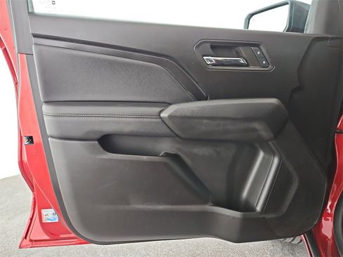 Used 2023 Chevrolet Colorado LT w/ LT Convenience Package II image 28