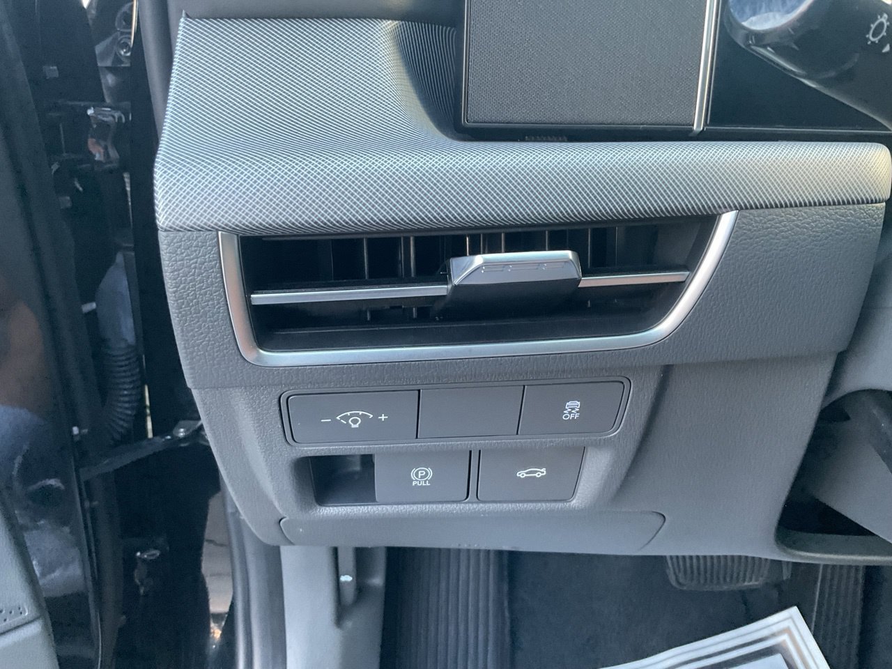 Used 2025 Hyundai Sonata SEL FWD image 23