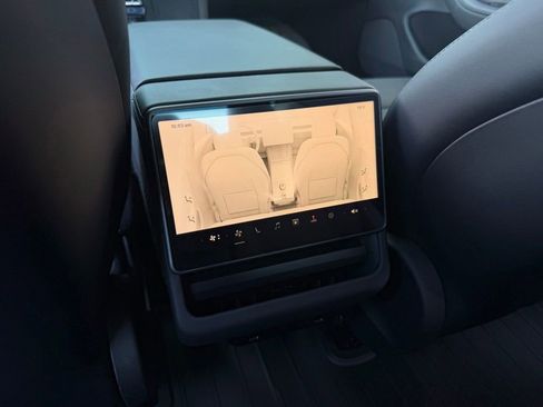 Used 2025 Tesla Model 3 Long Range RWD image 15