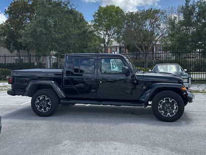 Used 2025 Jeep Gladiator Sport w/ Premium Package
