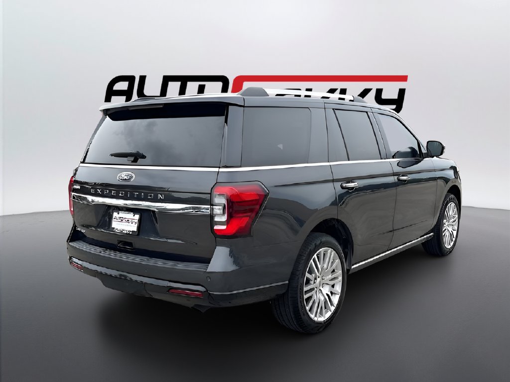 Used 2024 Ford Expedition Limited RWD image 7