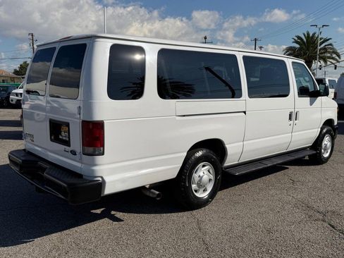 Used 2009 Ford E-350 and Econoline 350 Extended Wagon Super Duty image 6
