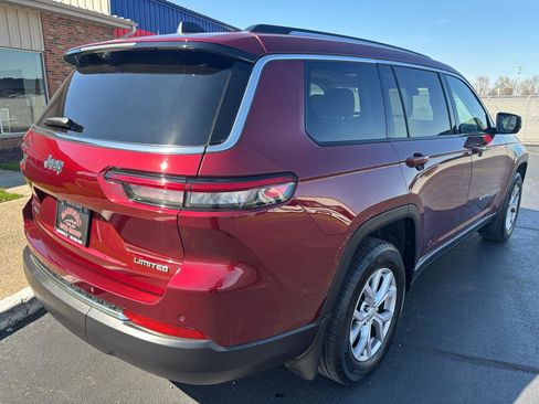 Used 2022 Jeep Grand Cherokee L Limited w/ Luxury Tech Group II image 3