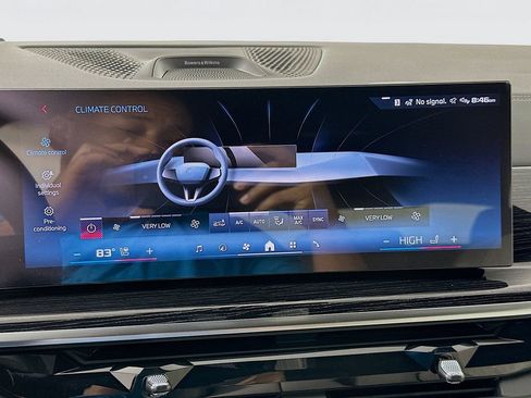 New 2026 BMW X6 M60i image 14