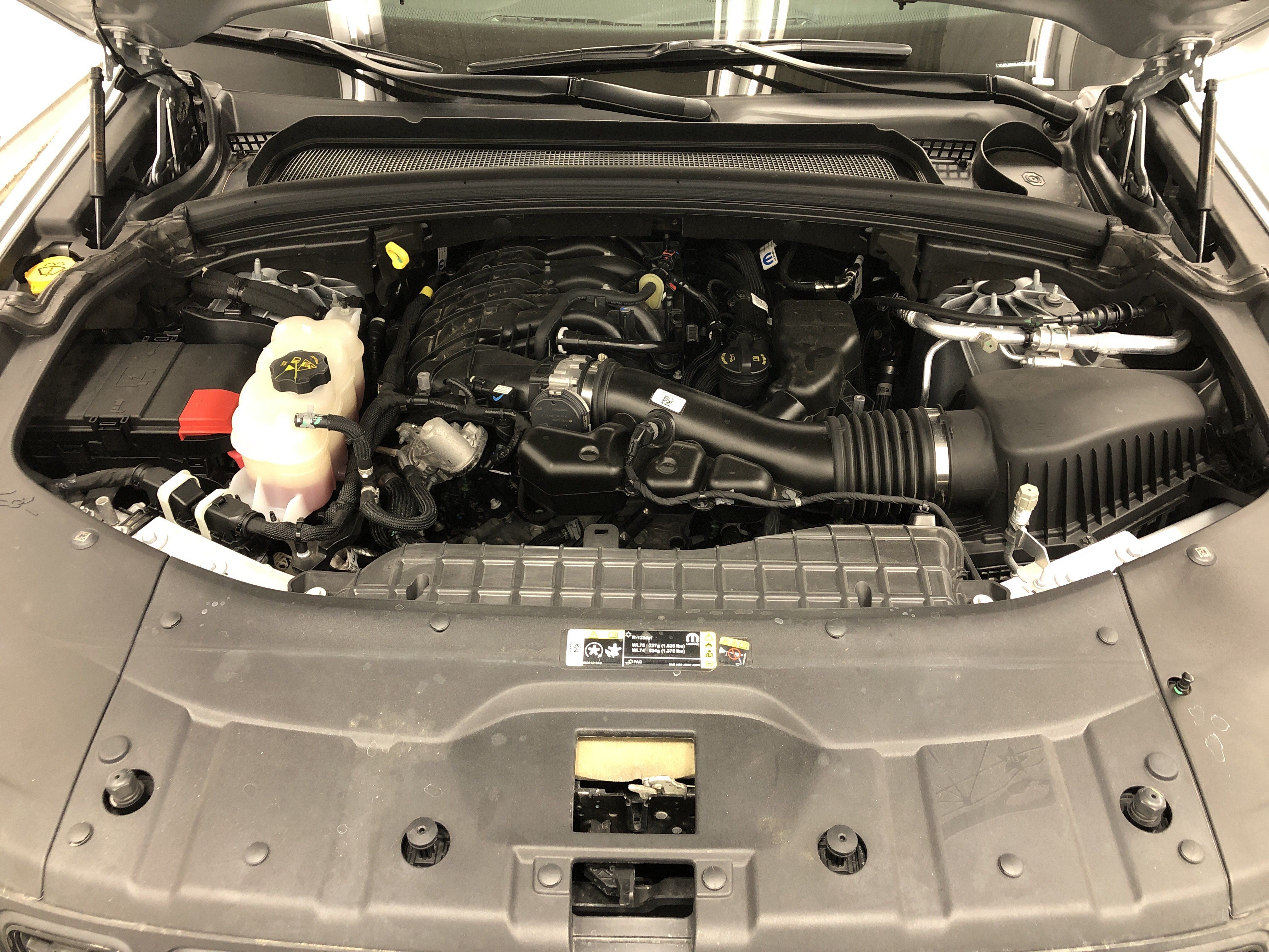 Certified 2024 Jeep Grand Cherokee Limited w/ Luxury Tech Group II AWD/4WD image 8