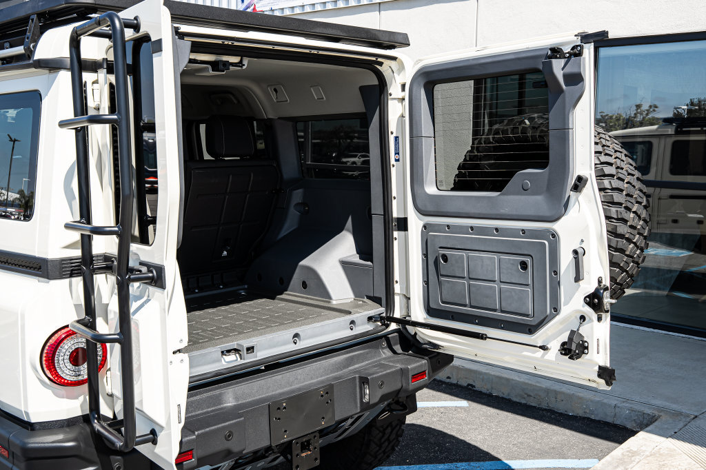 Used 2024 INEOS Grenadier Station Wagon AWD/4WD image 17