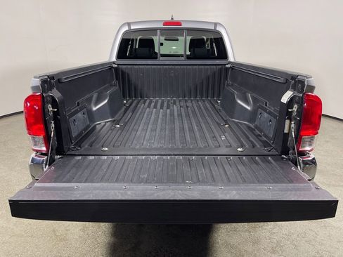 Used 2016 Toyota Tacoma SR5 image 10