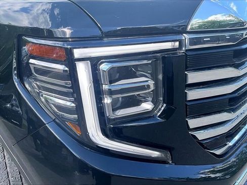 Used 2023 GMC Sierra 1500 SLT w/ SLT Premium Package AWD/4WD image 33