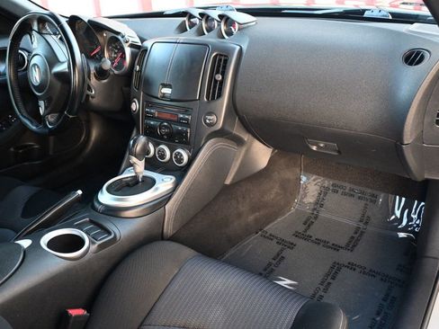 Used 2013 Nissan 370Z Coupe image 11