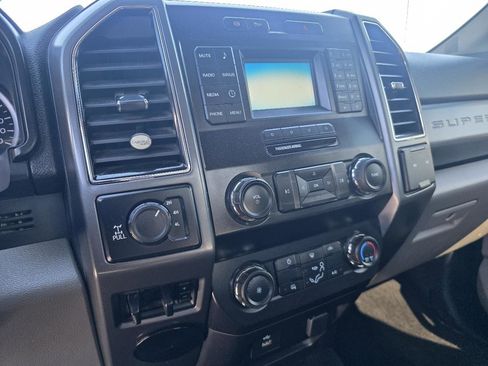 Used 2019 Ford F250 XLT AWD/4WD image 8