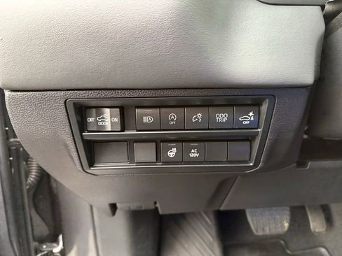 Used 2023 Toyota Tundra Platinum AWD/4WD image 14