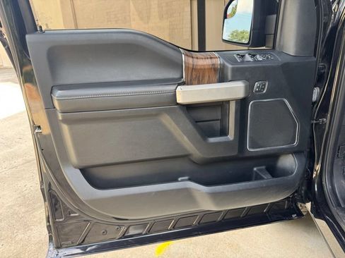 Used 2019 Ford F150 Lariat AWD/4WD image 14