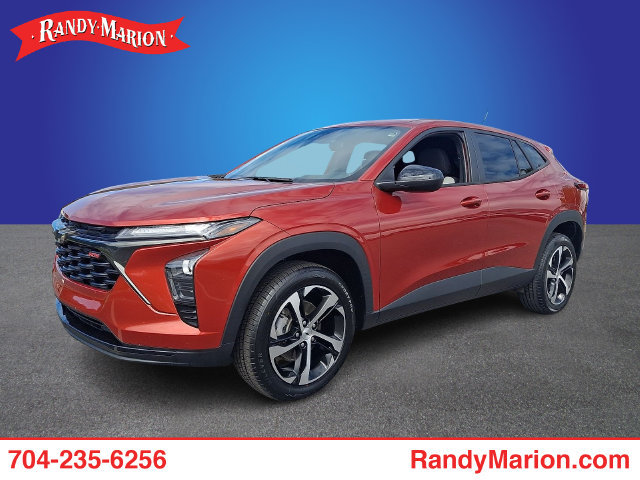 Used 2024 Chevrolet Trax RS w/ Driver Confidence Package FWD image 1