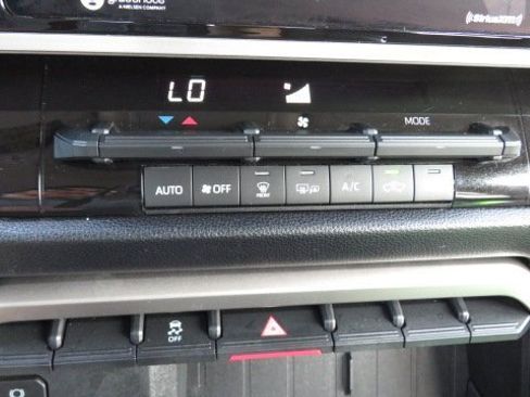 Used 2022 Toyota Tundra SR5 image 14