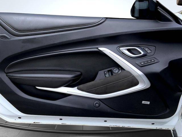 Used 2018 Chevrolet Camaro SS RWD image 26