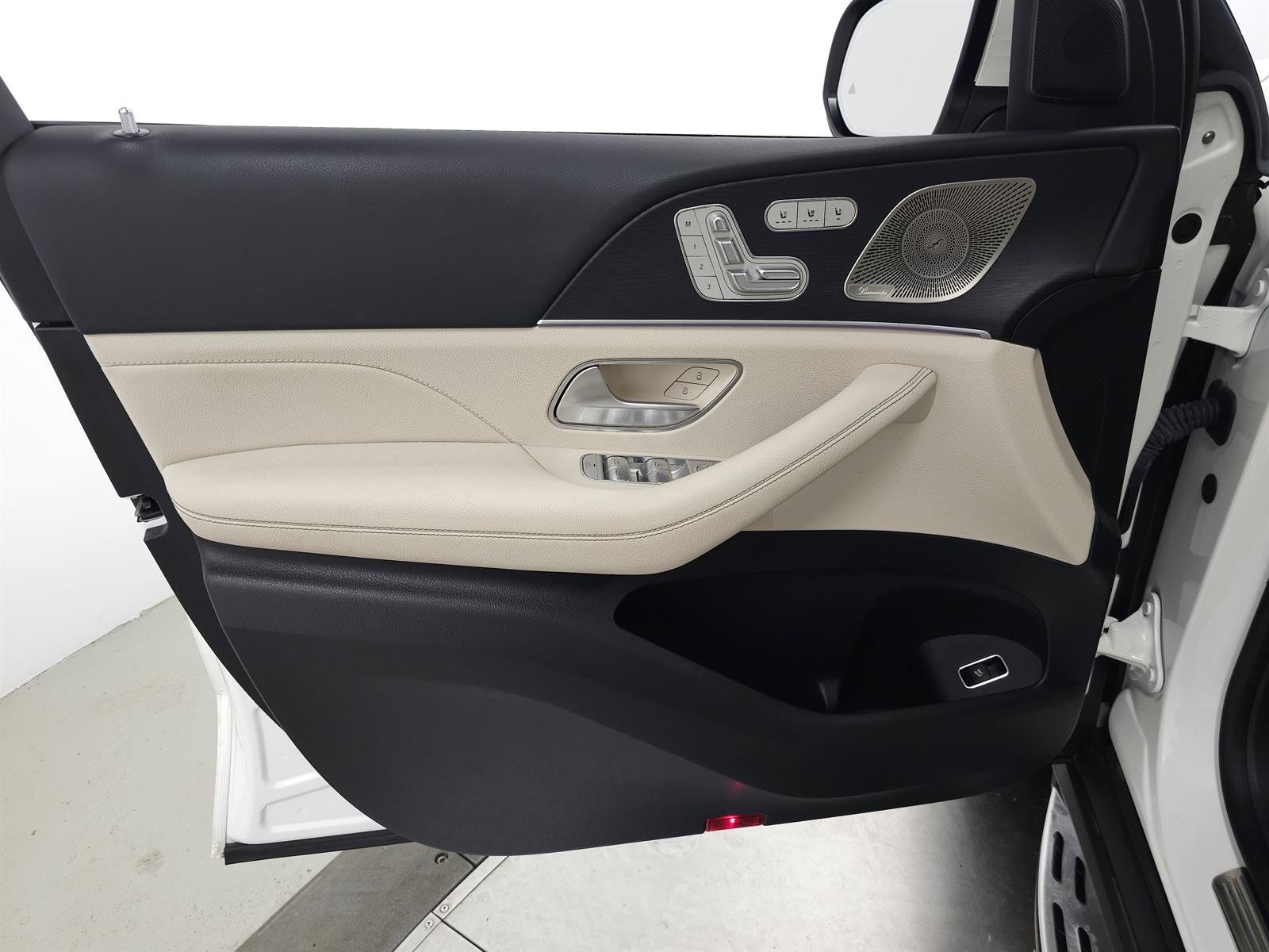 Used 2024 Mercedes-Benz GLS 450 4MATIC image 15