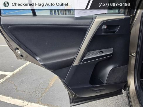 Used 2014 Toyota RAV4 LE FWD image 31