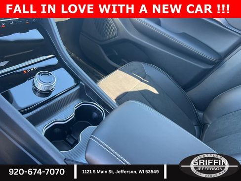 New 2025 Jeep Grand Cherokee Altitude image 26