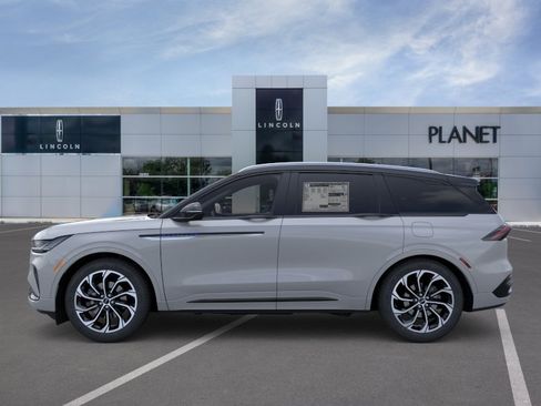 New 2026 Lincoln Nautilus Reserve AWD/4WD image 3