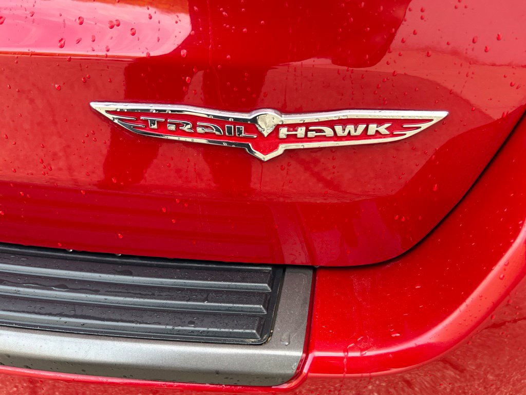 Used 2020 Jeep Grand Cherokee Trailhawk w/ Trailhawk Luxury Group AWD/4WD image 7