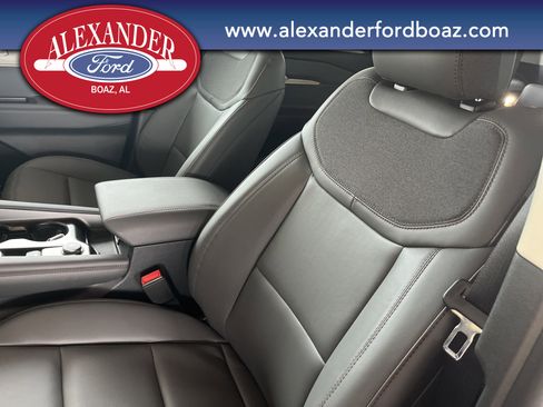 New 2026 Ford Explorer Active w/ Active Comfort Package image 11