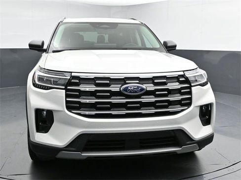 New 2025 Ford Explorer Active w/ Active Comfort Package image 5