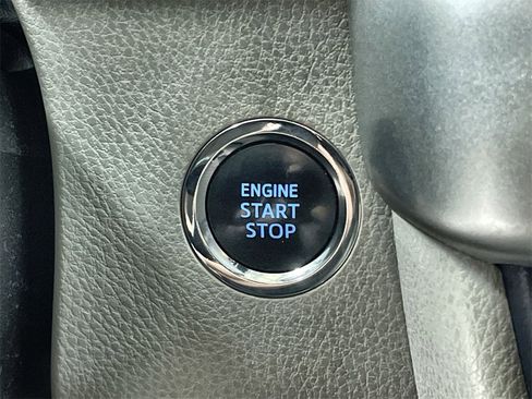 Used 2017 Toyota Highlander Limited Platinum w/ Carpet Mat Package image 23