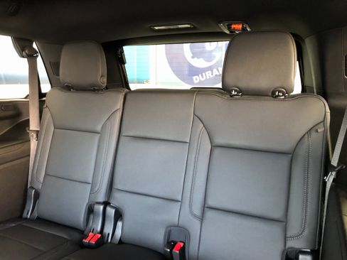 Used 2022 Chevrolet Tahoe Z71 w/ Z71 Off-Road Package image 11