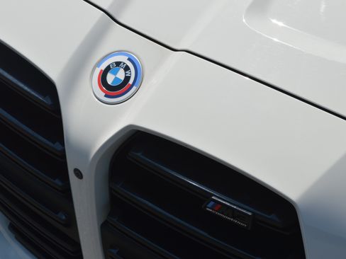 Used 2022 BMW M3 Competition w/ M Carbon Exterior Package AWD/4WD image 10