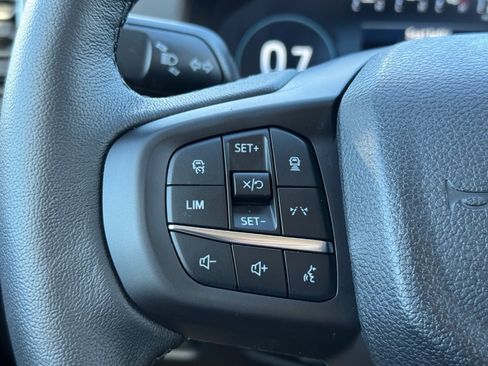 Used 2025 Ford Ranger Lariat w/ Chrome Accent Package image 18