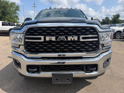 Used 2022 RAM 3500 Big Horn w/ Level A Equipment Group AWD/4WD image 3