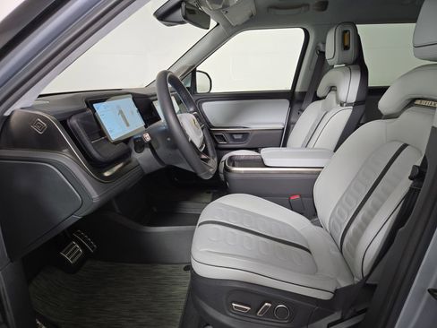 Used 2024 Rivian R1S Adventure AWD/4WD image 20