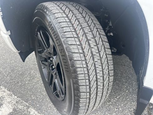 Used 2025 Chevrolet Silverado 1500 Custom image 31