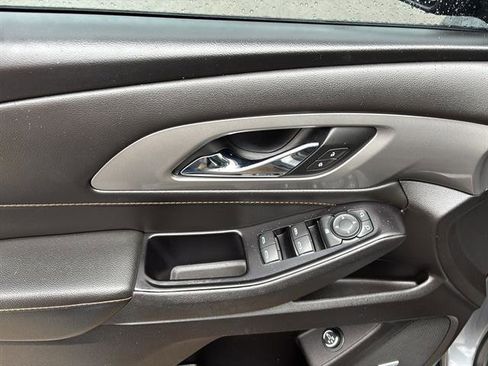 Used 2019 Chevrolet Traverse RS w/ LPO, Floor Liner Package image 15